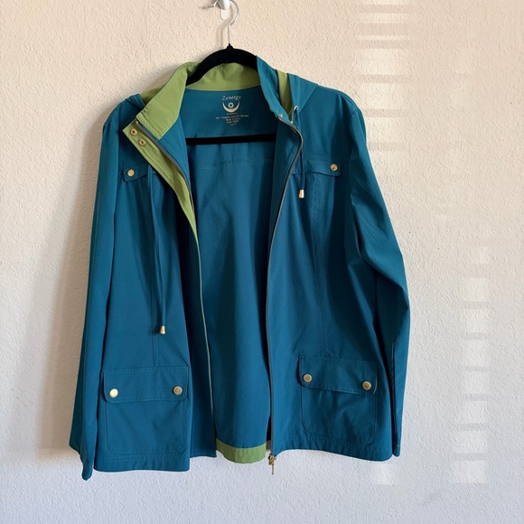 Zenergy by Chico’s Women's Teal and Green Jacket size 2 lightweight athletic - Picture 7 of 8